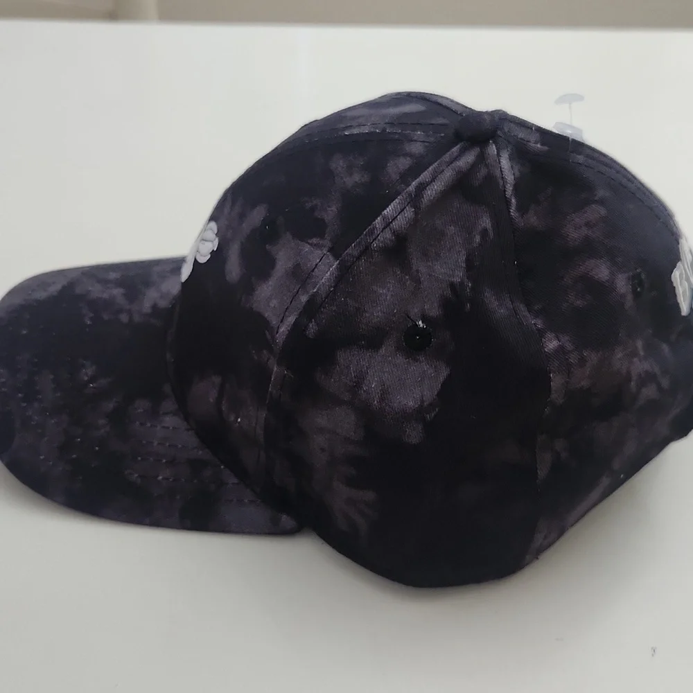 Disney Parks Mickey Says Boo Halloween Baseball cap Glows In Dark New With Tags